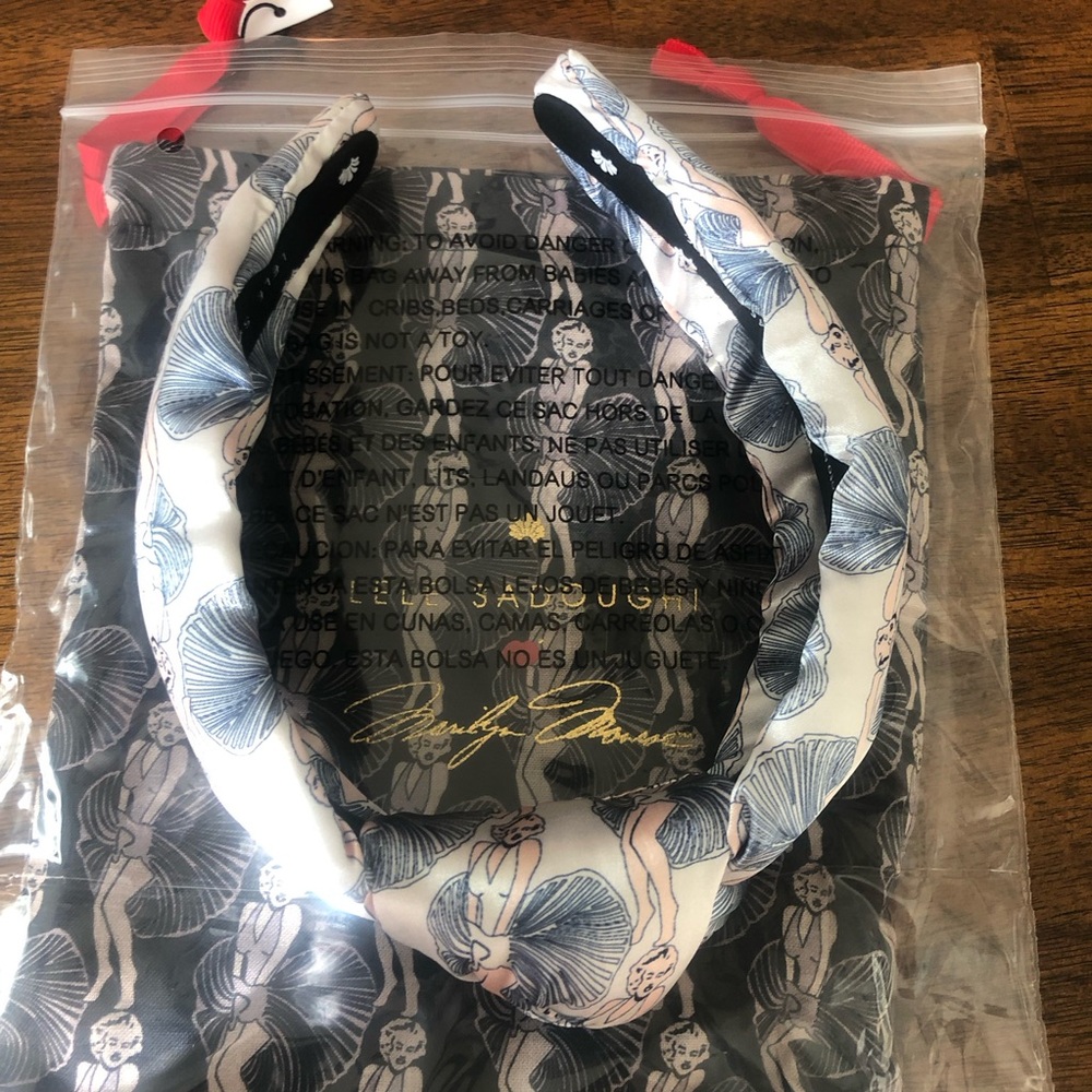 NWT $85 Lele Sadoughi IVORY LELE SADOUGHI X MARILYN MONROE PRINTED HEADBAND! - Picture 8 of 12